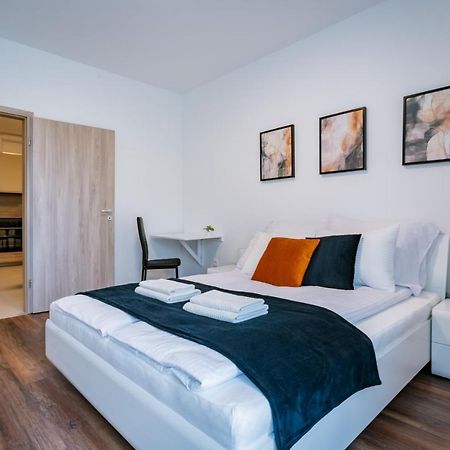 Fox Premium Apartment & Free Private Parking Budapeste Exterior foto
