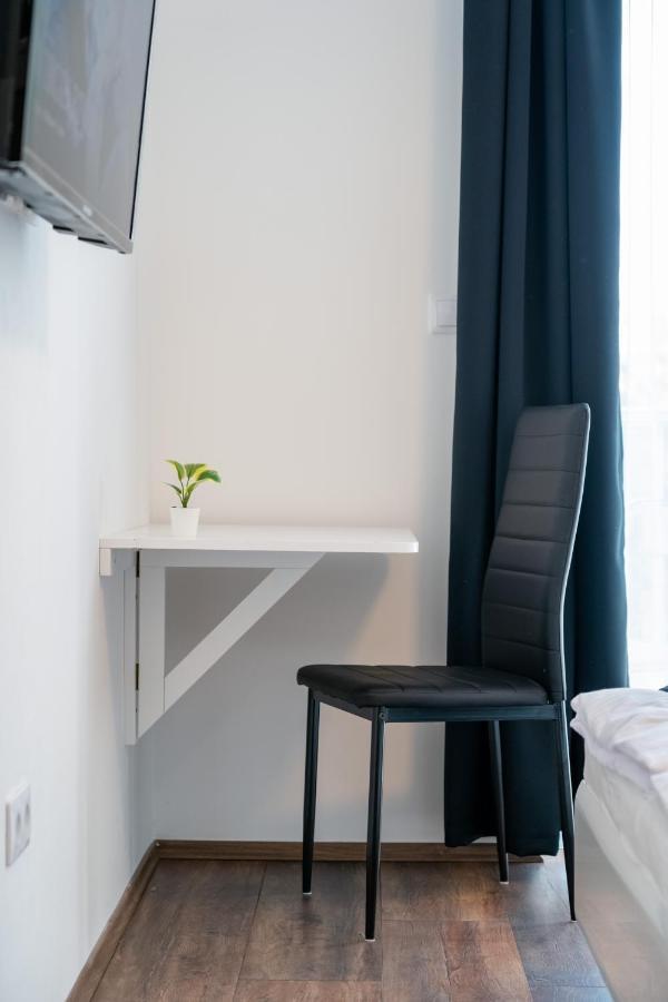 Fox Premium Apartment & Free Private Parking Budapeste Exterior foto