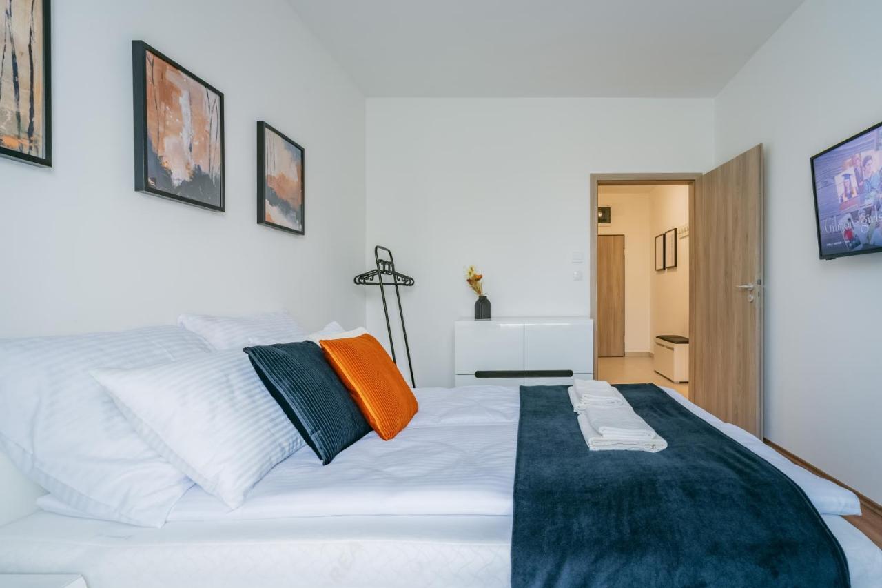 Fox Premium Apartment & Free Private Parking Budapeste Exterior foto